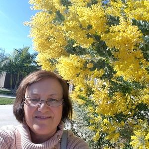 Meet your Posher, Valentina